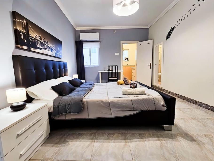 Waveside Apartment St. Paul's Bay Esterno foto